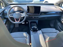 VW ID.4 GTX 4MOTION 250 kW Business -77 kWh in Gletscherweiß Metallic Dach schwarz