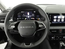 Škoda Kamiq Selection TSI DSG in Black-Magic Perleffekt