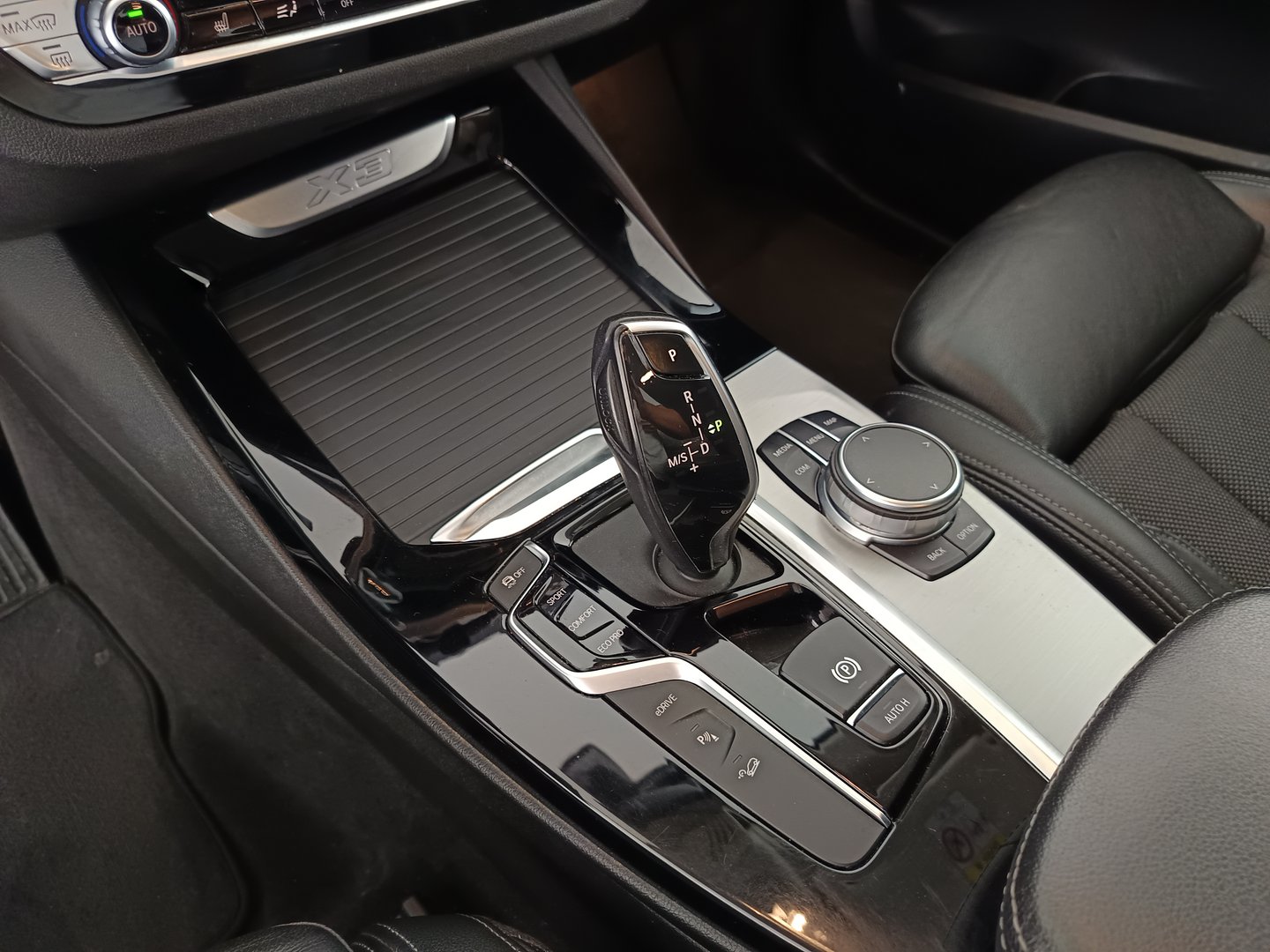 BMW X3 xDrive 30e Advantage | Bild 25 von 30