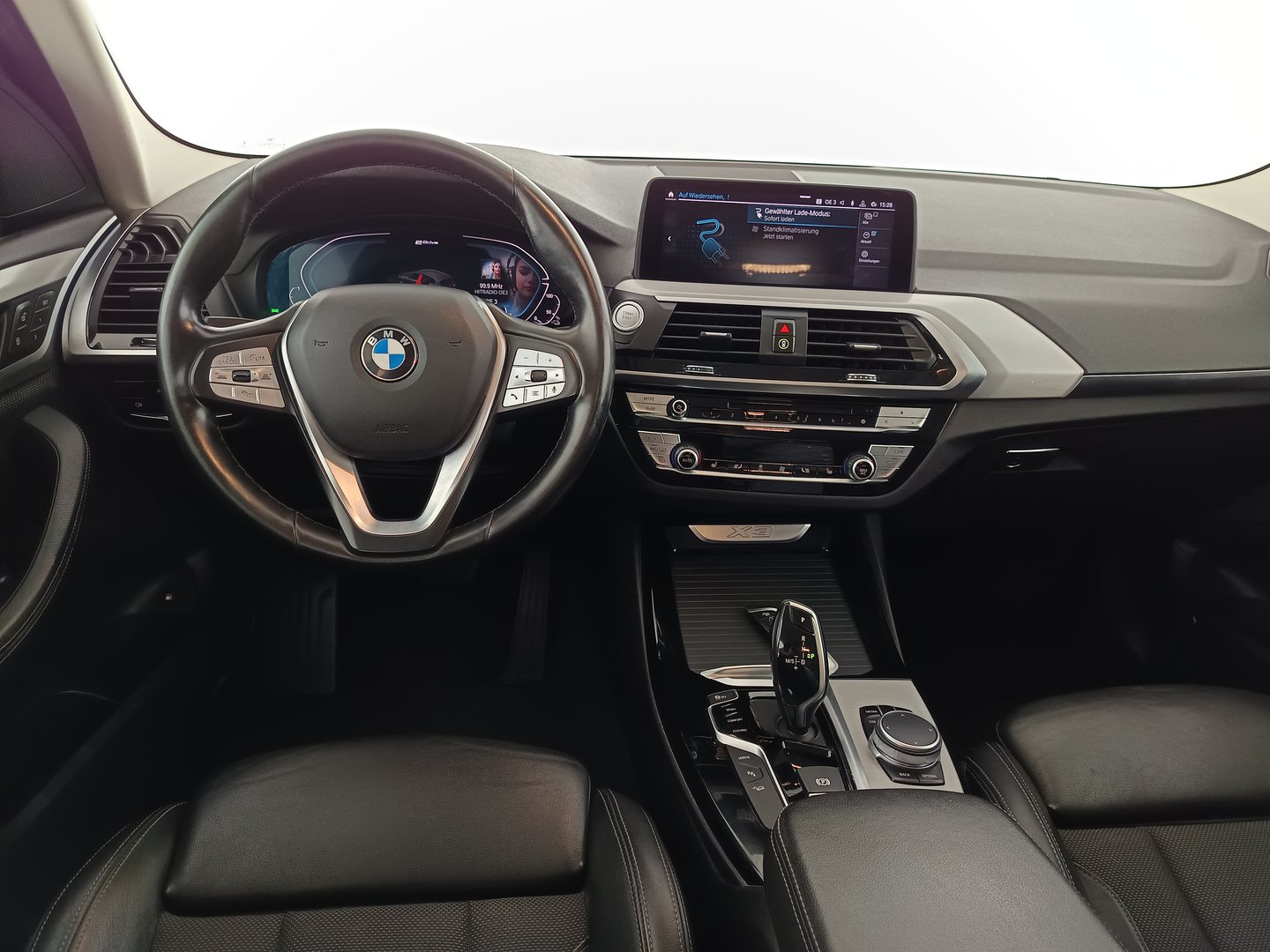 BMW X3 xDrive 30e Advantage | Bild 14 von 30