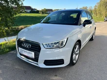 Audi A1 Sportback 1.0 TFSI intense in gletscherweiß metallic