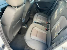 Audi A1 Sportback 1.0 TFSI intense in gletscherweiß metallic