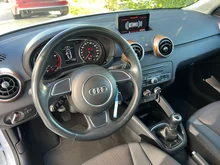 Audi A1 Sportback 1.0 TFSI intense in gletscherweiß metallic