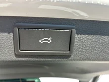 Škoda Karoq 4x4 Selection TDI DSG in Moon-Weiß Metallic