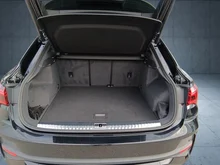 Audi Q3 Sportback 35 TDI S line exterieur in 0E Mythosschwarz Metallic
