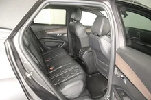 Peugeot 3008 Hybrid 300 4WD GT Line in dunkelgrau - metallic