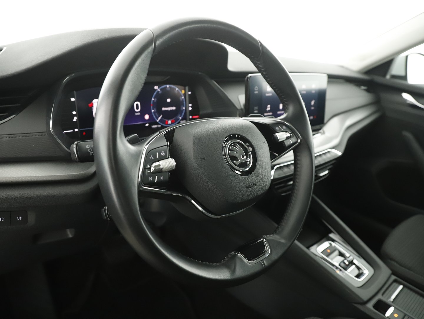 Škoda OCTAVIA Combi Ambition TDI DSG | Bild 16 von 29