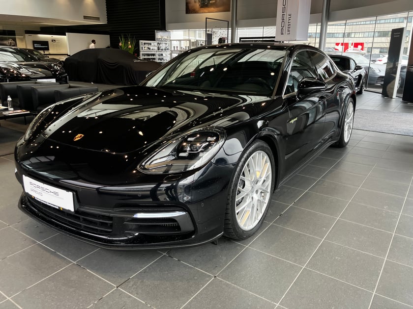 Porsche Panamera 4 E-Hybrid II