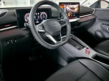 VW T-Roc Life eTSI DSG in Pure White Dach Black Uni