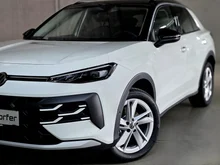 VW T-Roc Life eTSI DSG in Pure White Dach Black Uni