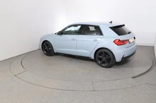 Thumbnail-Foto von Fahrzeug