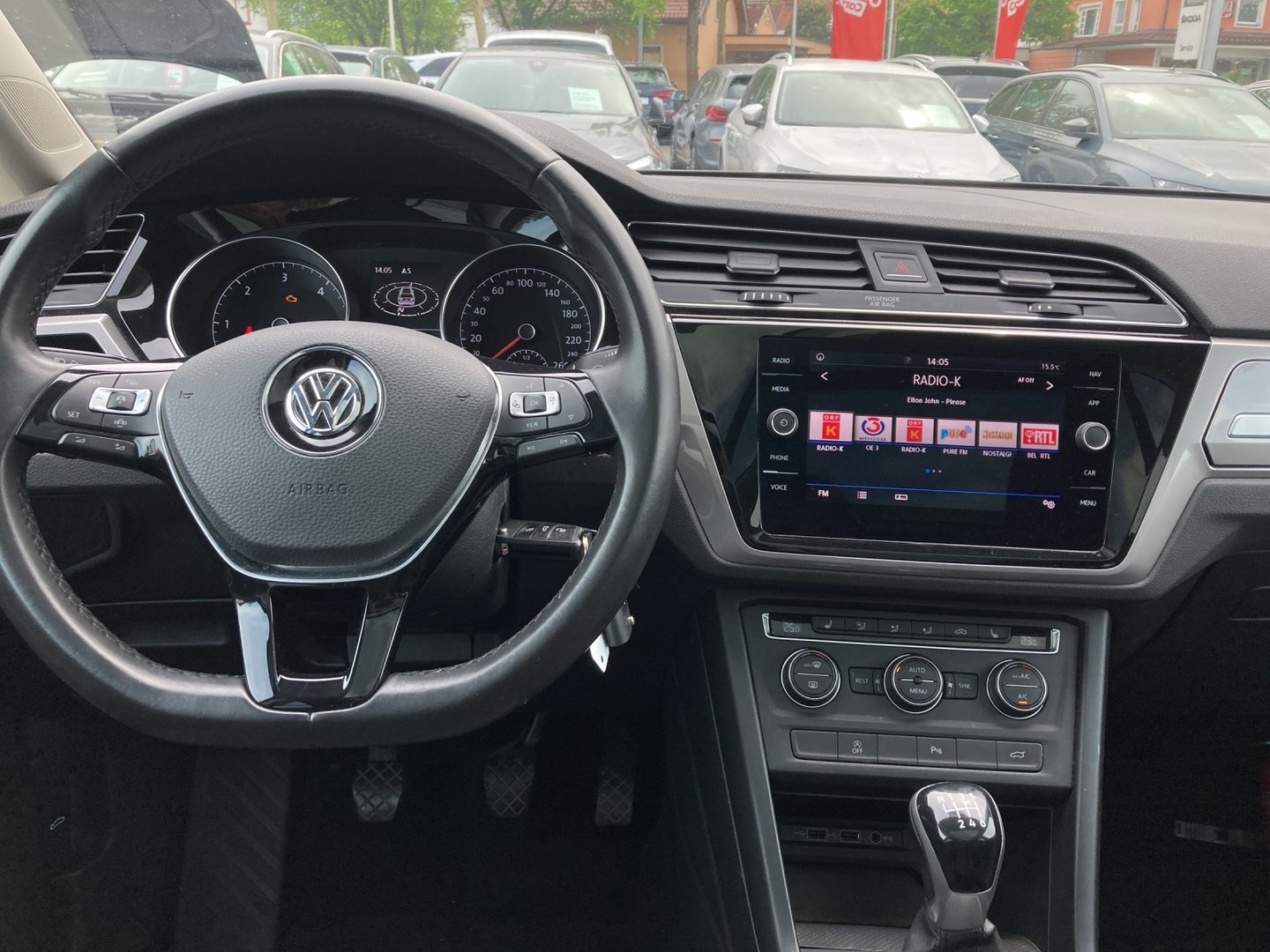 VW Touran TDI SCR 7-Sitzer | Bild 10 von 16