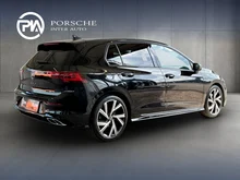 VW Golf R-Line TSI in Grenadillschwarz Metallic