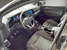 VW Golf R-Line TSI in Grenadillschwarz Metallic
