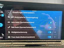 VW Golf R-Line TSI in Grenadillschwarz Metallic