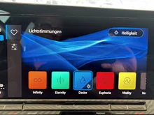 VW Golf R-Line TSI in Grenadillschwarz Metallic