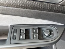 VW Golf R-Line TSI in Grenadillschwarz Metallic