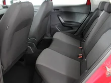 SEAT Arona Austria Edition in Emotion-Rot