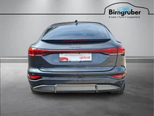 Audi Q6 Sportback e-tron quattro in Manhattangrau Metallic