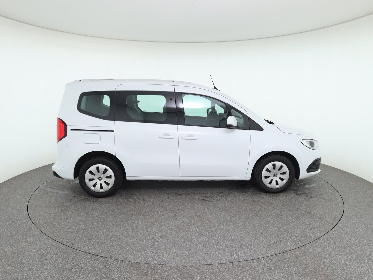 Mercedes T-Klasse 180 Progressive Aut. | Bild 4 von 28