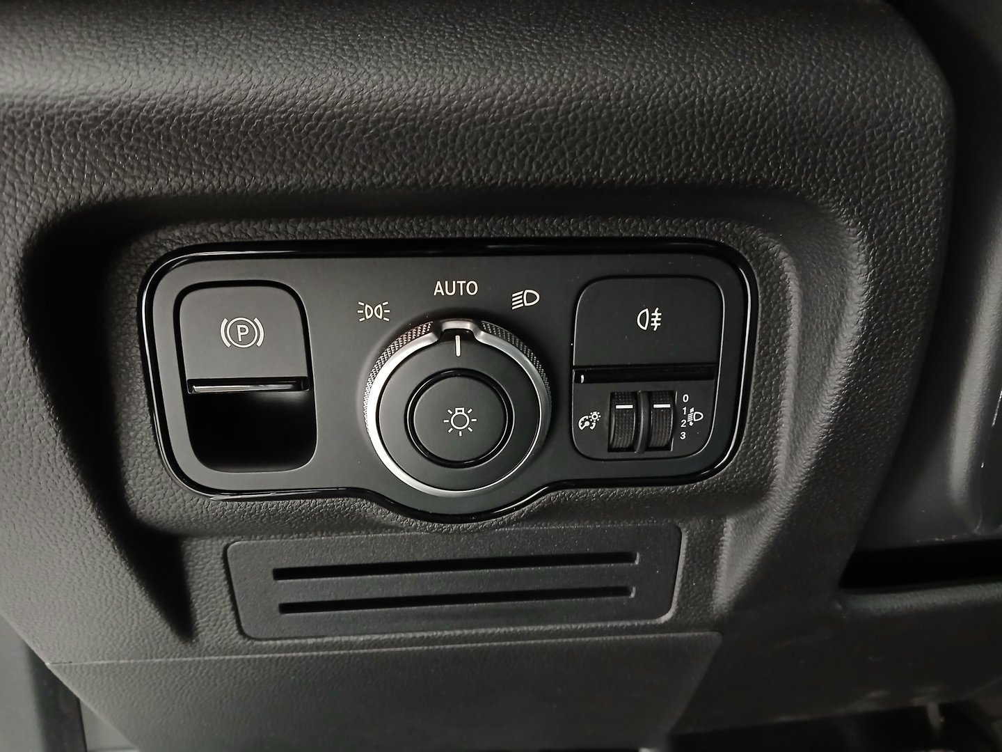 Mercedes T-Klasse 180 Progressive Aut. | Bild 12 von 28