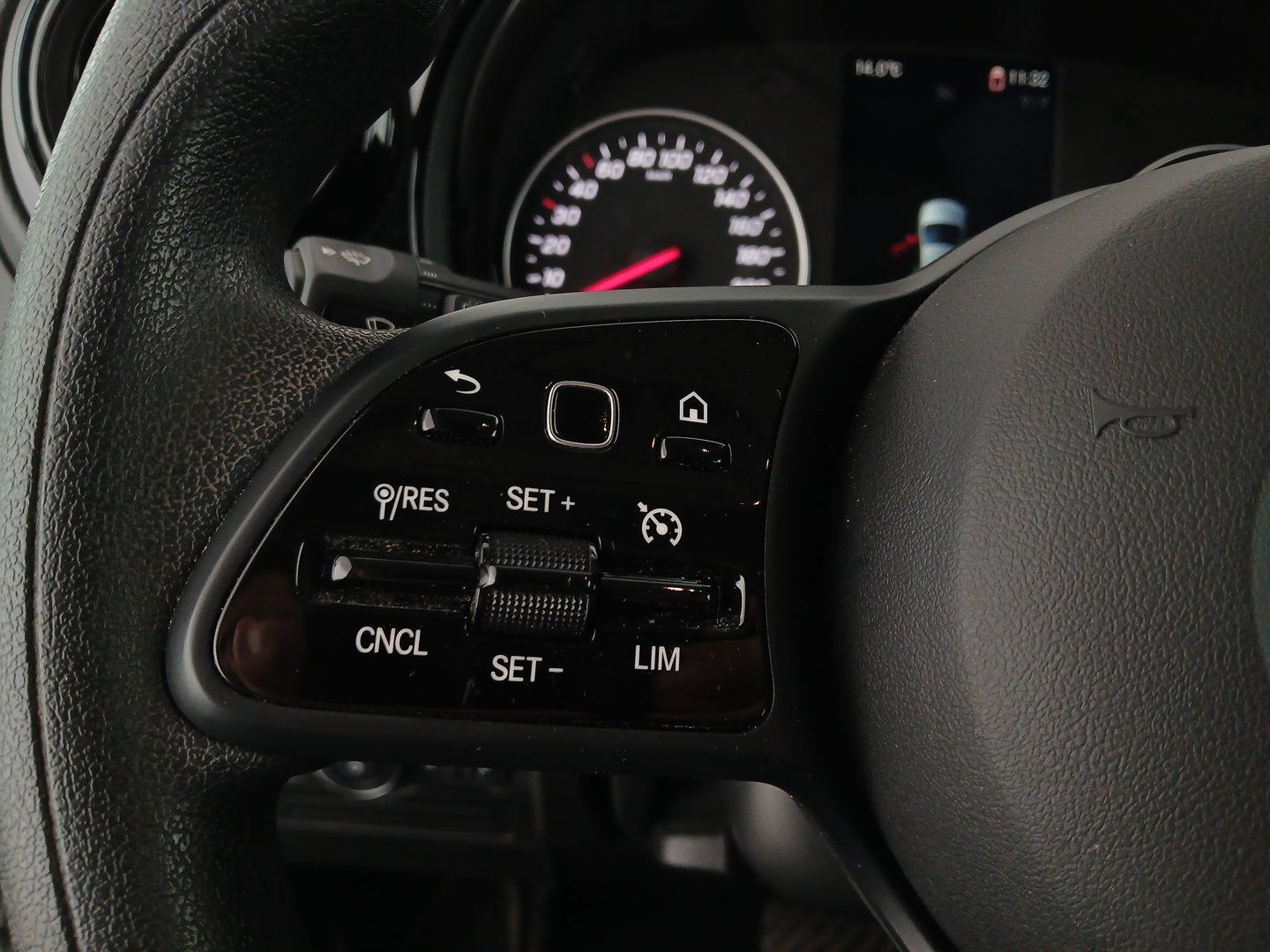 Mercedes T-Klasse 180 Progressive Aut. | Bild 16 von 28