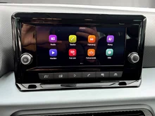 SEAT Arona Reference Edition 1.0 TSI in Nacht-Schwarz Metallic