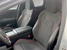 VW ID.7 Tourer GTX 4MOTION 250kW Business in Scale Silver Metallic Dach Schwarz