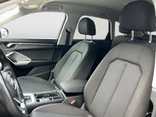 Audi Q3 35 TFSI in Schwarz, Metallic