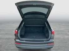 Audi Q3 35 TFSI in Schwarz, Metallic
