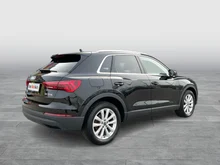 Audi Q3 35 TFSI in Schwarz, Metallic