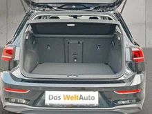 VW Golf Rabbit mHEV DSG in Grenadillschwarz Metallic