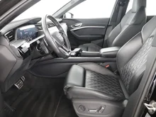 Audi e-tron Sportback 50 quattro 230 kW in BRILLANTSCHWARZ