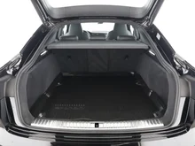 Audi e-tron Sportback 50 quattro 230 kW in BRILLANTSCHWARZ