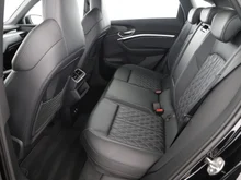 Audi e-tron Sportback 50 quattro 230 kW in BRILLANTSCHWARZ