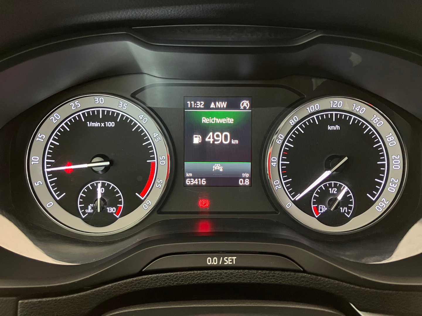 Škoda KAROQ Style SC TDI | Bild 14 von 31
