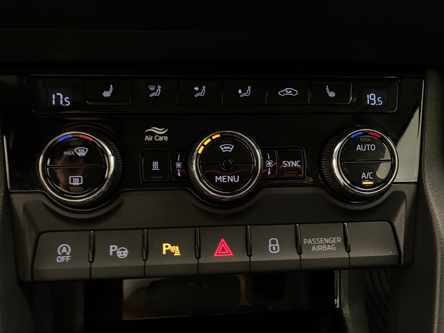 Škoda KAROQ Style SC TDI | Bild 22 von 31