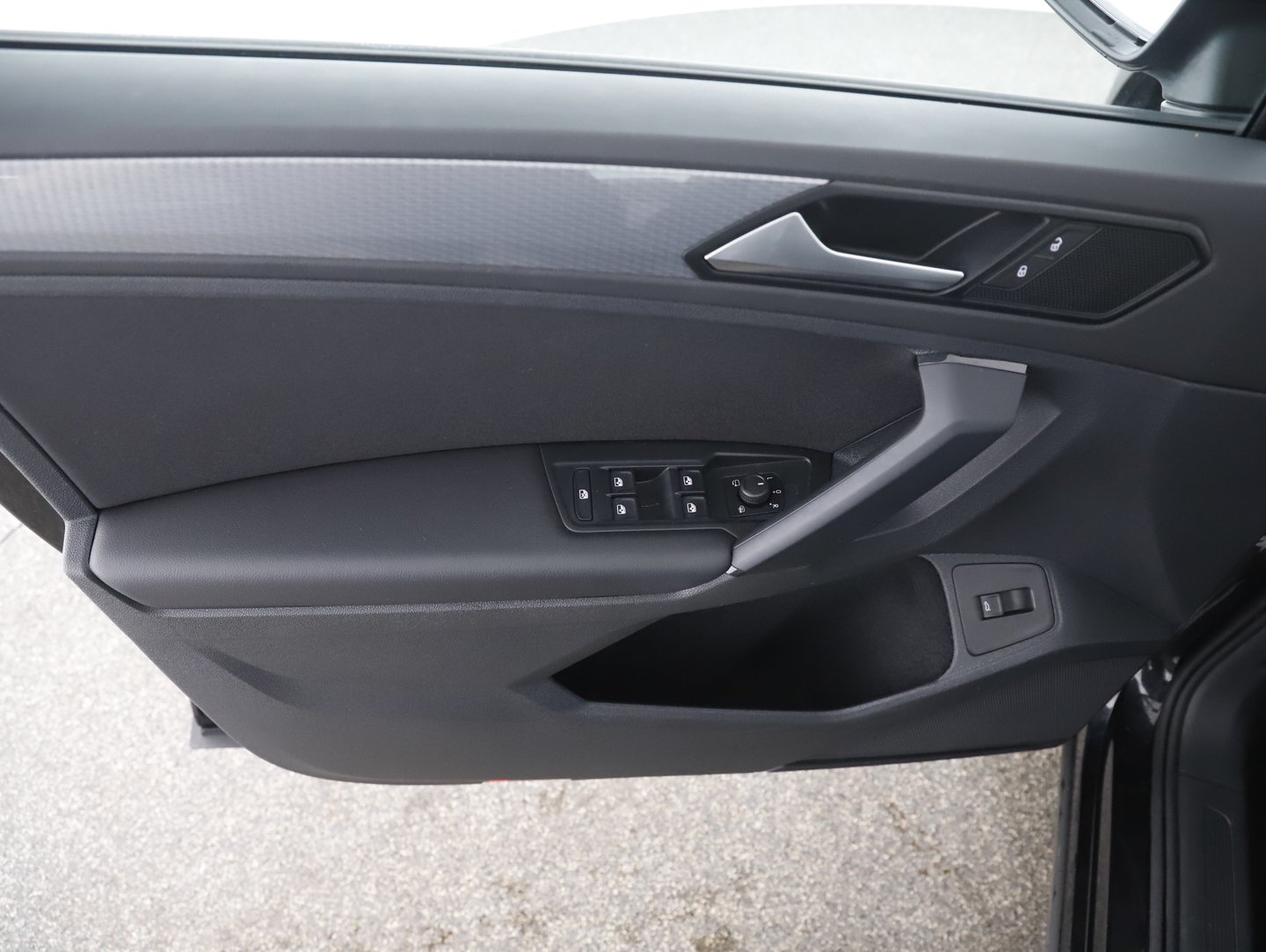 VW Tiguan Life TDI 4MOTION DSG | Bild 4 von 25