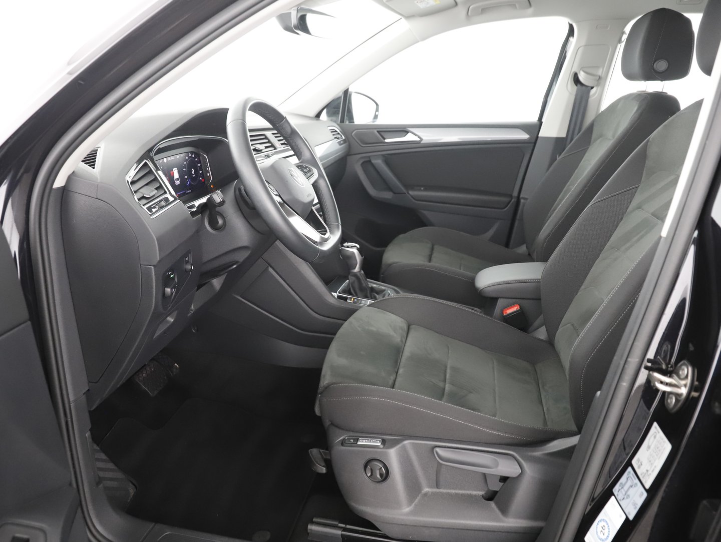 VW Tiguan Life TDI 4MOTION DSG | Bild 7 von 25