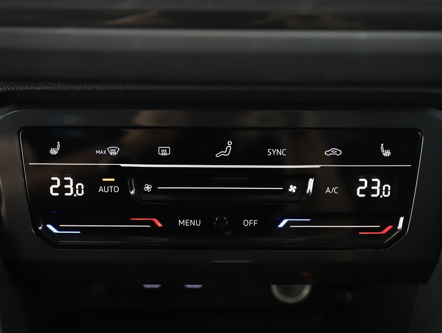 VW Tiguan Life TDI 4MOTION DSG | Bild 17 von 25