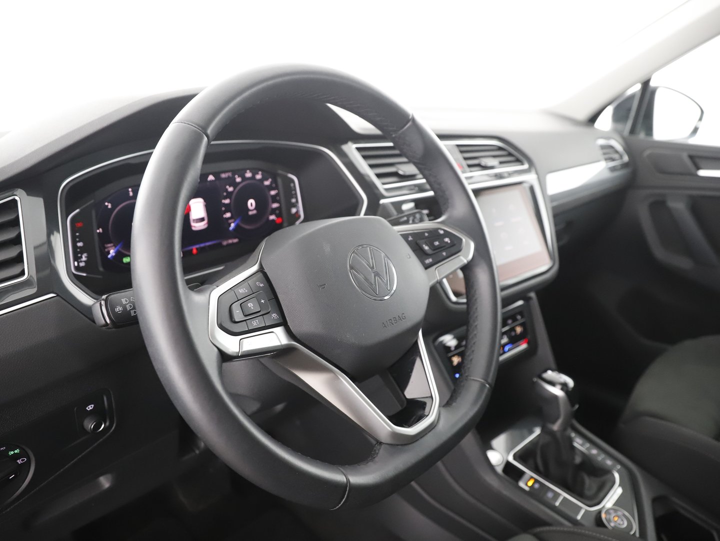 VW Tiguan Life TDI 4MOTION DSG | Bild 9 von 25