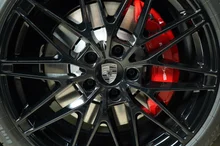 Porsche Macan Turbo in tiefschwarzmetallic
