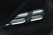 Porsche Macan Turbo in tiefschwarzmetallic