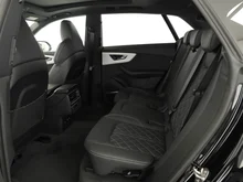 Audi Q8 e-hybrid quattro 360 kW in Mythosschwarz Metallic