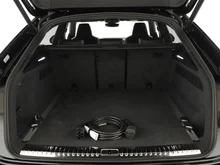 Audi Q8 e-hybrid quattro 360 kW in Mythosschwarz Metallic