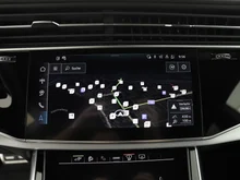 Audi Q8 e-hybrid quattro 360 kW in Mythosschwarz Metallic