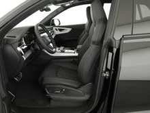 Audi Q8 e-hybrid quattro 360 kW in Mythosschwarz Metallic
