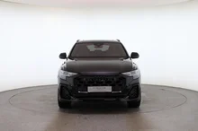 Audi Q8 e-hybrid quattro 360 kW in Mythosschwarz Metallic