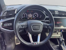 Audi Q3 e-tron 45 TFSI e S line exterieur in Mythosschwarz Metallic