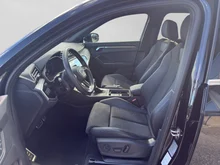 Audi Q3 e-tron 45 TFSI e S line exterieur in Mythosschwarz Metallic